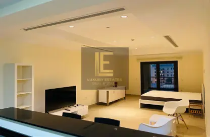 Apartment - Studio - 1 Bathroom for rent in Regency Pearl 2 - Regency Pearl 2 - The Pearl Island - Doha