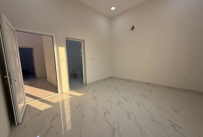 950123 - Property Image 3