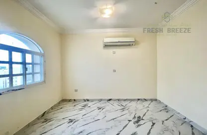 Empty Room image for: Apartment - 3 Bedrooms - 2 Bathrooms for rent in Al Muntazah - Doha, Image 1