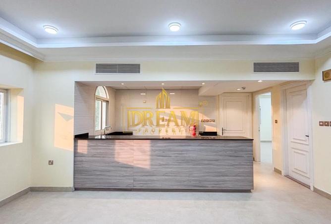 981722 - Property Image 3