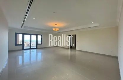 Apartment - 2 Bedrooms - 3 Bathrooms for rent in East Porto Drive - Porto Arabia - The Pearl Island - Doha