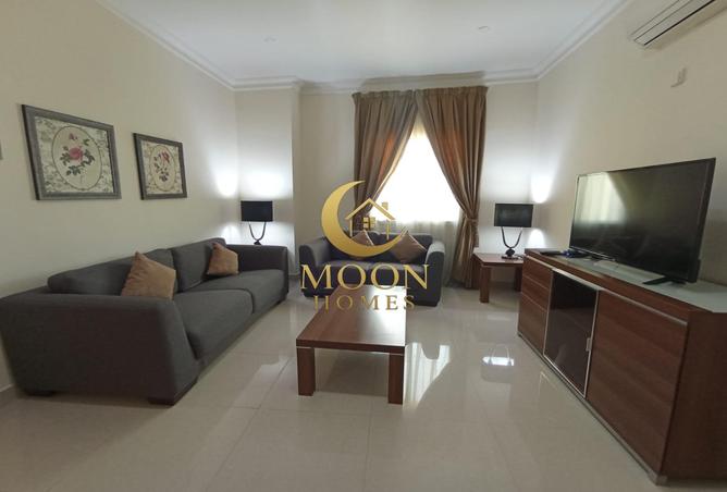 975229 - Property Image 2