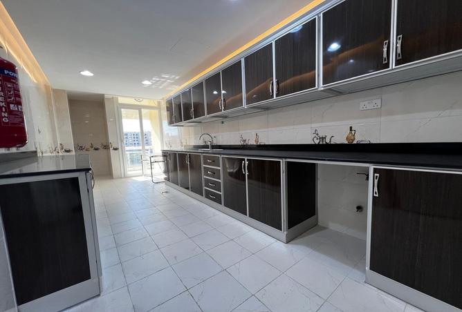 999856 - Property Image 3