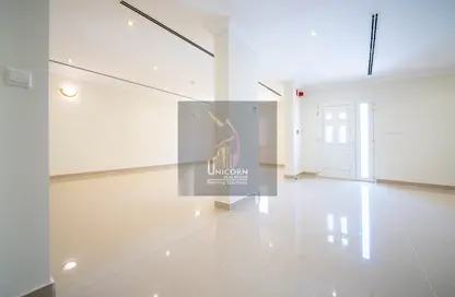 مجمع سكني - 4 غرف نوم - 4 حمامات للايجار في أسباير زون - الوعب - الدوحة