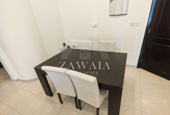 954852 - Property Image 2