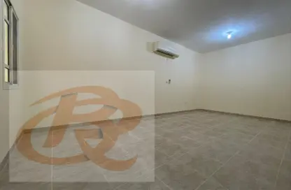 Apartment - 2 Bedrooms - 2 Bathrooms for rent in Abdullah Bin Masoud Street - Fereej Bin Mahmoud - Doha