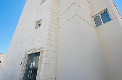 شقة - غرفة نوم - 1 حمام للايجار في شارع المطار القديم - طريق المطار القديم - الدوحة