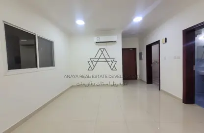 Apartment - 2 Bedrooms - 2 Bathrooms for rent in Umm Ghuwalina - Umm Ghuwailina - Doha