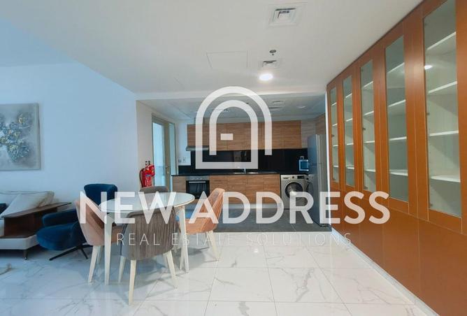 985427 - Property Image 2