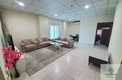 Apartment - 2 Bedrooms - 2 Bathrooms for rent in Al Sadd Road - Al Sadd - Doha