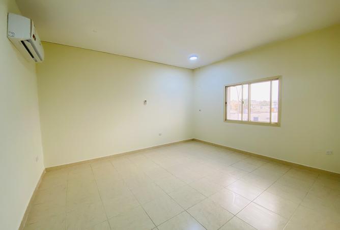 993477 - Property Image 2