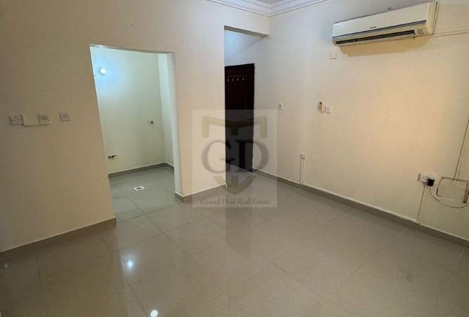 967604 - Property Image 3