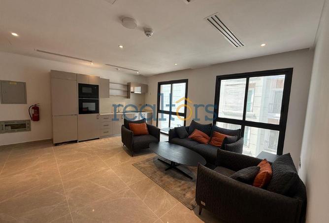 947541 - Property Image 2