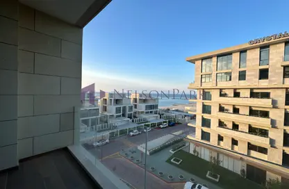 Apartment - 3 Bedrooms - 4 Bathrooms for rent in Crystal Residence - The Pearl Island - Doha