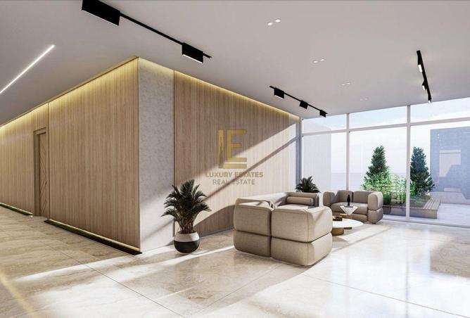 909693 - Property Image 2