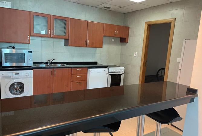 829683 - Property Image 3