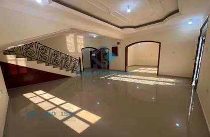 Villa - 5 Bedrooms - 5 Bathrooms for rent in Ain Khaled - Doha