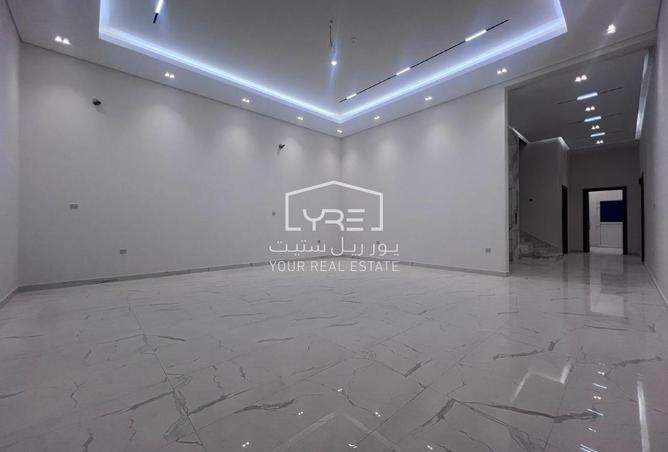 953679 - Property Image 2