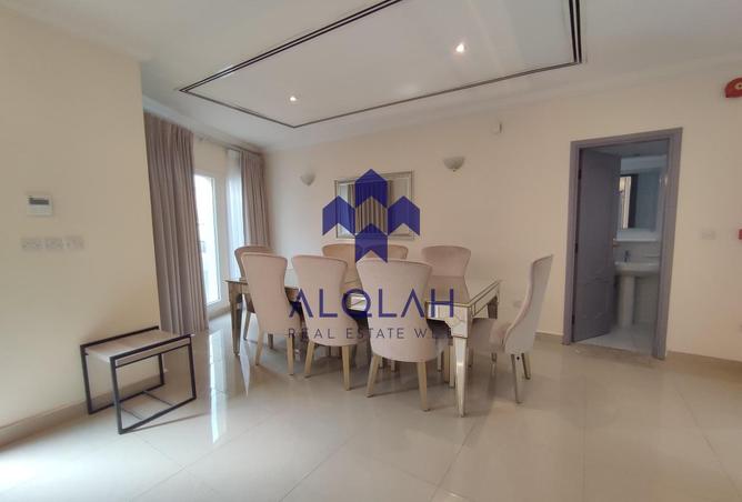 989493 - Property Image 3