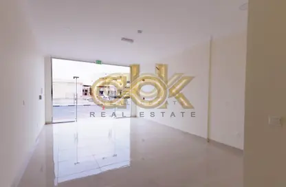 محل تجاري - استوديو - 1 حمام للايجار في شارع عمار بن ياسر - العزيزية - الدوحة