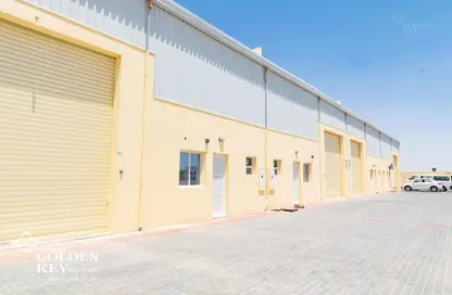 Warehouse - Studio - 2 Bathrooms for rent in East Industrial Street - Birkat Al Awamer - Al Wakra