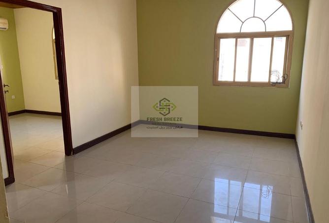 955597 - Property Image 2