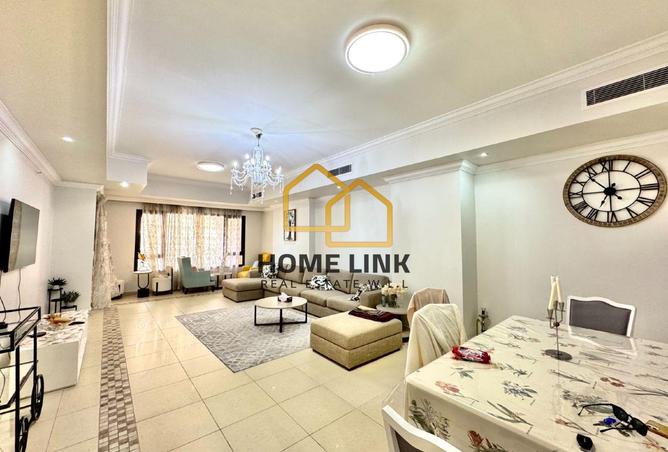 906275 - Property Image 2