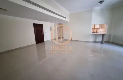 شقة - 2 غرف نوم - 2 حمامات للايجار في 28  نجمة - شارع ابن درهم - نجمة - الدوحة