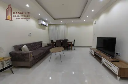 Apartment - 2 Bedrooms - 2 Bathrooms for rent in Thabit Bin Zaid Street - Al Mansoura - Doha