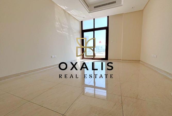 992669 - Property Image 3