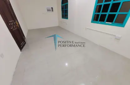 شقة - 3 غرف نوم - 2 حمامات للايجار في شقق مساكن المطار القديم - طريق المطار القديم - الدوحة