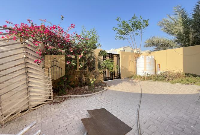 963784 - Property Image 2