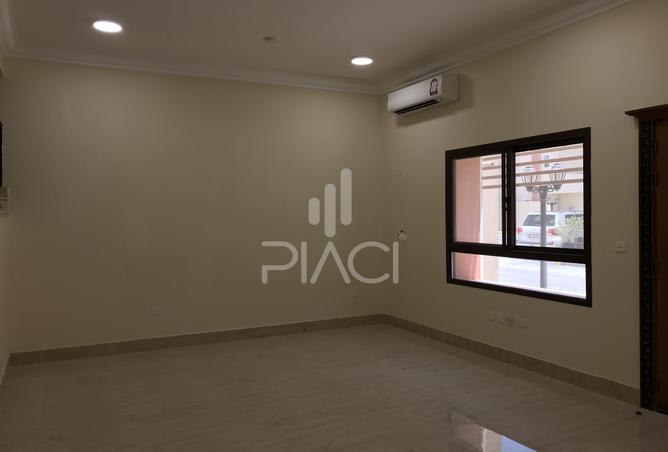 529912 - Property Image 2