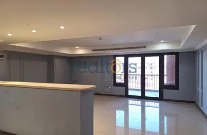 Apartment - 2 Bedrooms - 2 Bathrooms for rent in Tower 21 - Porto Arabia - The Pearl Island - Doha