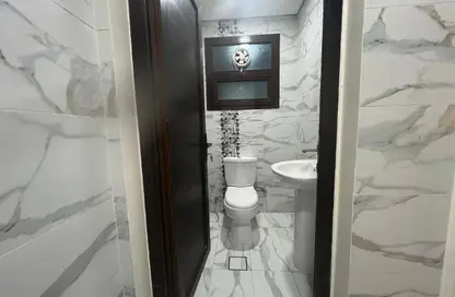 Apartment - 2 Bedrooms - 2 Bathrooms for rent in Fereej Bin Mahmoud - Doha
