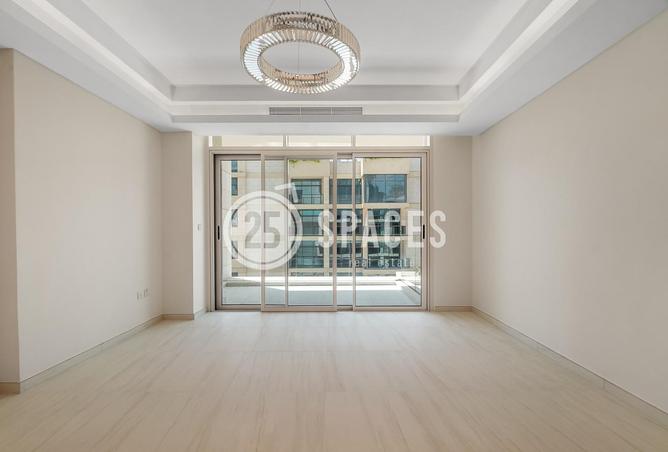 925058 - Property Image 2