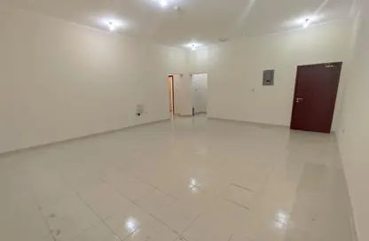 Apartment - 3 Bedrooms - 2 Bathrooms for rent in Al Munithir Bin Amr Street - Madinat Khalifa - Doha Apartment - 3 Bedrooms - 2 Bathrooms for rent in Al Munithir Bin Amr Street - Madinat Khalifa - Doha