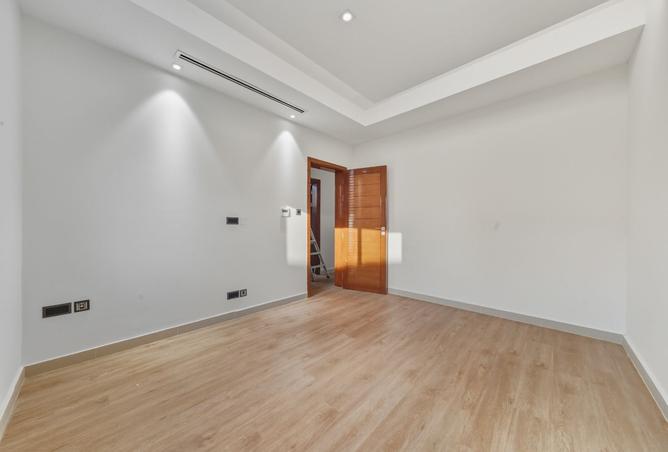 953459 - Property Image 2