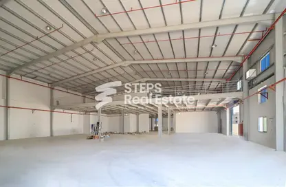 Warehouse - Studio - 1 Bathroom for rent in East Industrial Street - Birkat Al Awamer - Al Wakra