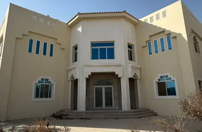Villa - 5 Bedrooms - 4 Bathrooms for rent in Hazm Al Markhiya - Doha