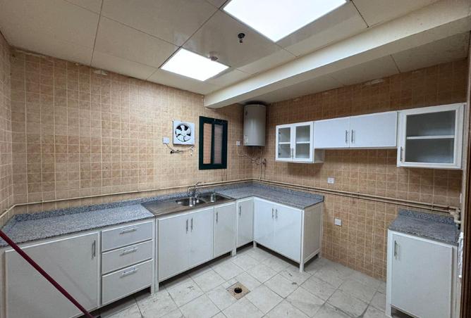 929025 - Property Image 2