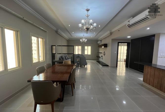 905830 - Property Image 2