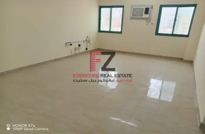 مجمع سكني - 3 غرف نوم - 3 حمامات للايجار في شارع حضرموت - دوحة الجديد - الدوحة