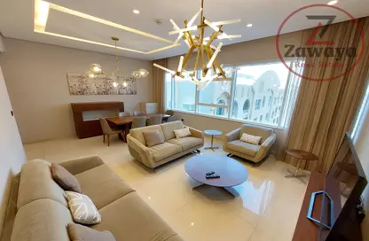 Living Room image for: Duplex - 1 Bedroom - 2 Bathrooms for rent in Anas Street - Fereej Bin Mahmoud North - Fereej Bin Mahmoud - Doha, Image 1