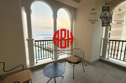 شقة - 2 غرف نوم - 3 حمامات للايجار في فيفا غرب - فيفا بحرية - جزيرة اللؤلؤة - الدوحة