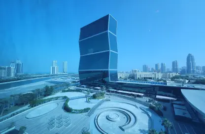 Apartment - 3 Bedrooms - 5 Bathrooms for rent in Zig Zag Tower B - Zig Zag Towers - West Bay - Doha