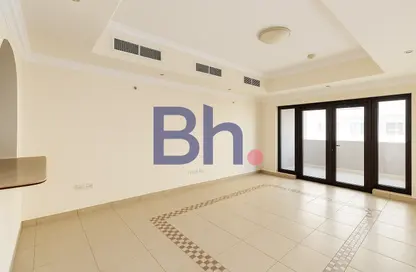 Apartment - 1 Bedroom - 2 Bathrooms for rent in West Porto Drive - Porto Arabia - The Pearl Island - Doha