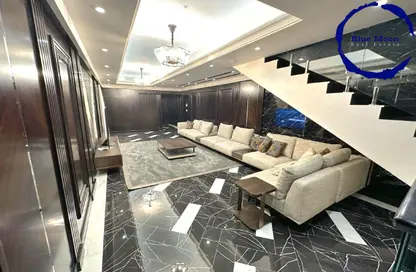 Townhouse - 3 Bedrooms - 5 Bathrooms for rent in Viva West - Viva Bahriyah - The Pearl Island - Doha