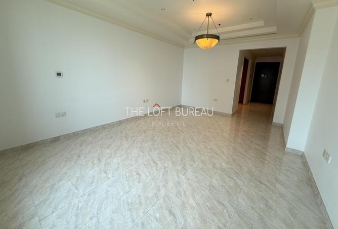 904409 - Property Image 3