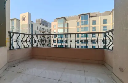شقة - 2 غرف نوم - 2 حمامات للايجار في شارع الجزيره - فريج بن محمود الشمالي - فريج بن محمود - الدوحة